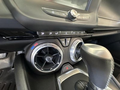 2017 Chevrolet Camaro 2dr Coupe 1LT