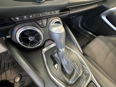 2017 Chevrolet Camaro 2dr Coupe 1LT