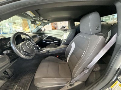 2017 Chevrolet Camaro 2dr Coupe 1LT