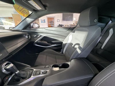 2017 Chevrolet Camaro 2dr Coupe 1LT