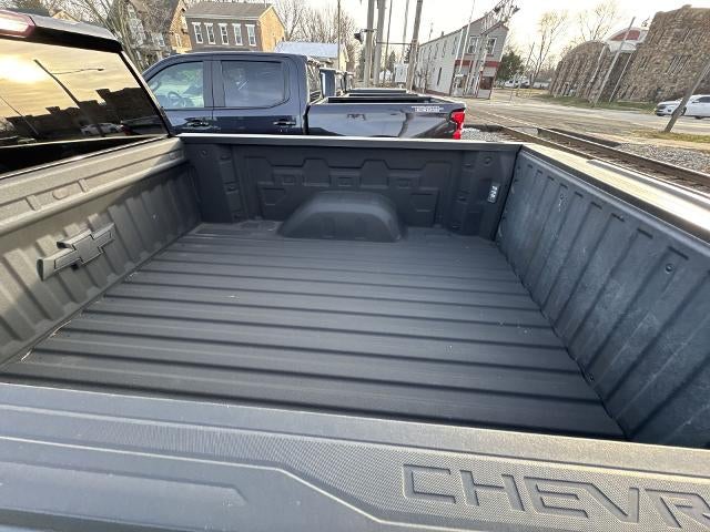 2021 Chevrolet Silverado 1500 Crew Cab Standard Box 4-Wheel Drive RST