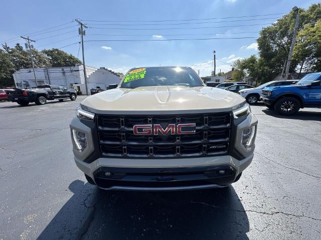 2024 GMC Canyon Crew Cab Short Box 4-Wheel Drive AT4X