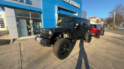 2010 Jeep Wrangler Unlimited 4WD 4dr Sahara