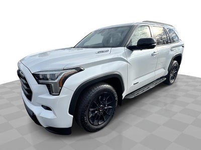 2025 Toyota Sequoia SR5 4WD (SE)