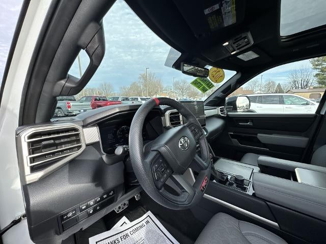 2025 Toyota Sequoia SR5 4WD (SE)