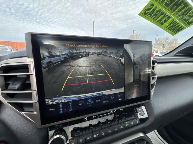 2025 Toyota Sequoia SR5 4WD (SE)