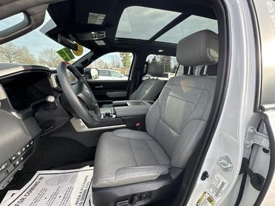 2025 Toyota Sequoia SR5 4WD (SE)