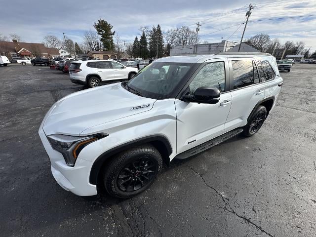 2025 Toyota Sequoia SR5 4WD (SE)
