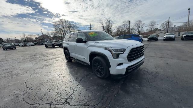 2025 Toyota Sequoia SR5 4WD (SE)