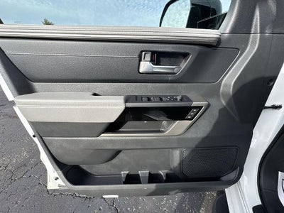 2025 Toyota Sequoia SR5 4WD (SE)