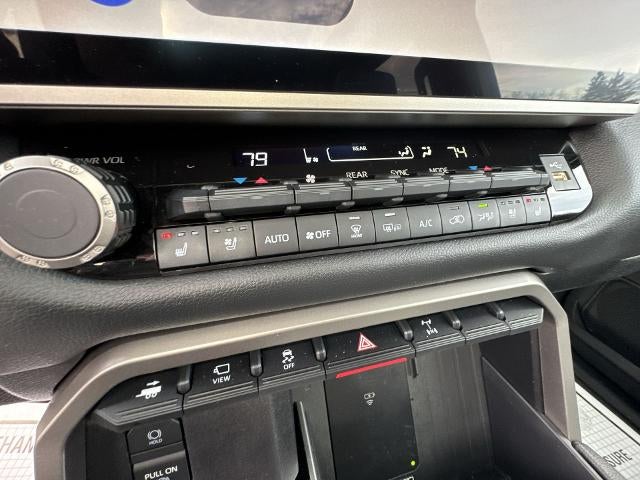 2025 Toyota Sequoia SR5 4WD (SE)