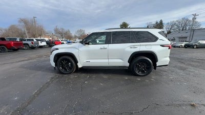 2025 Toyota Sequoia SR5 4WD (SE)