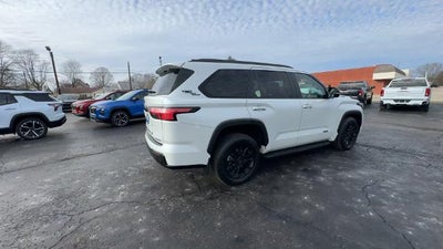 2025 Toyota Sequoia SR5 4WD (SE)