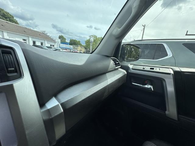 2021 Toyota 4Runner SR5 4WD (GS)