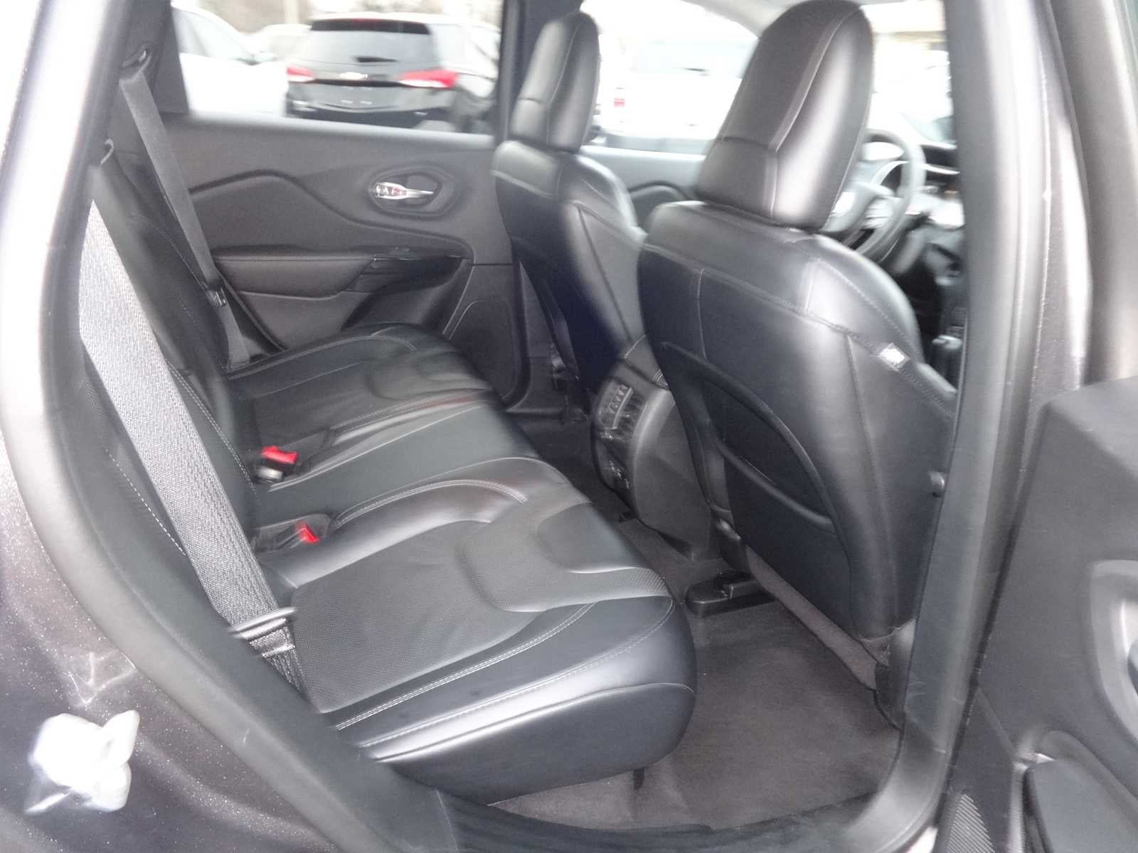 2023 Jeep Cherokee Altitude Lux