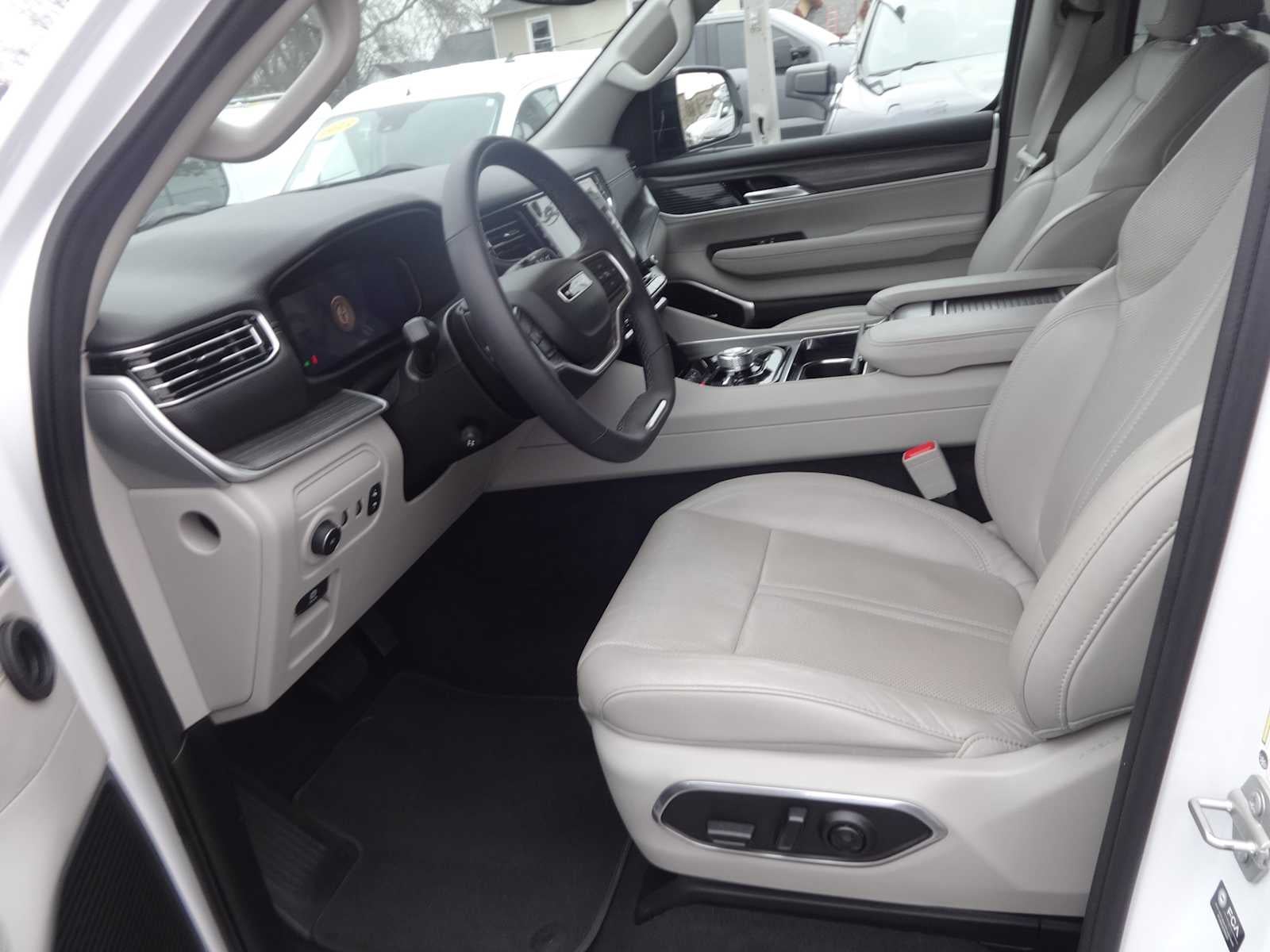 2024 Jeep Wagoneer L Series II