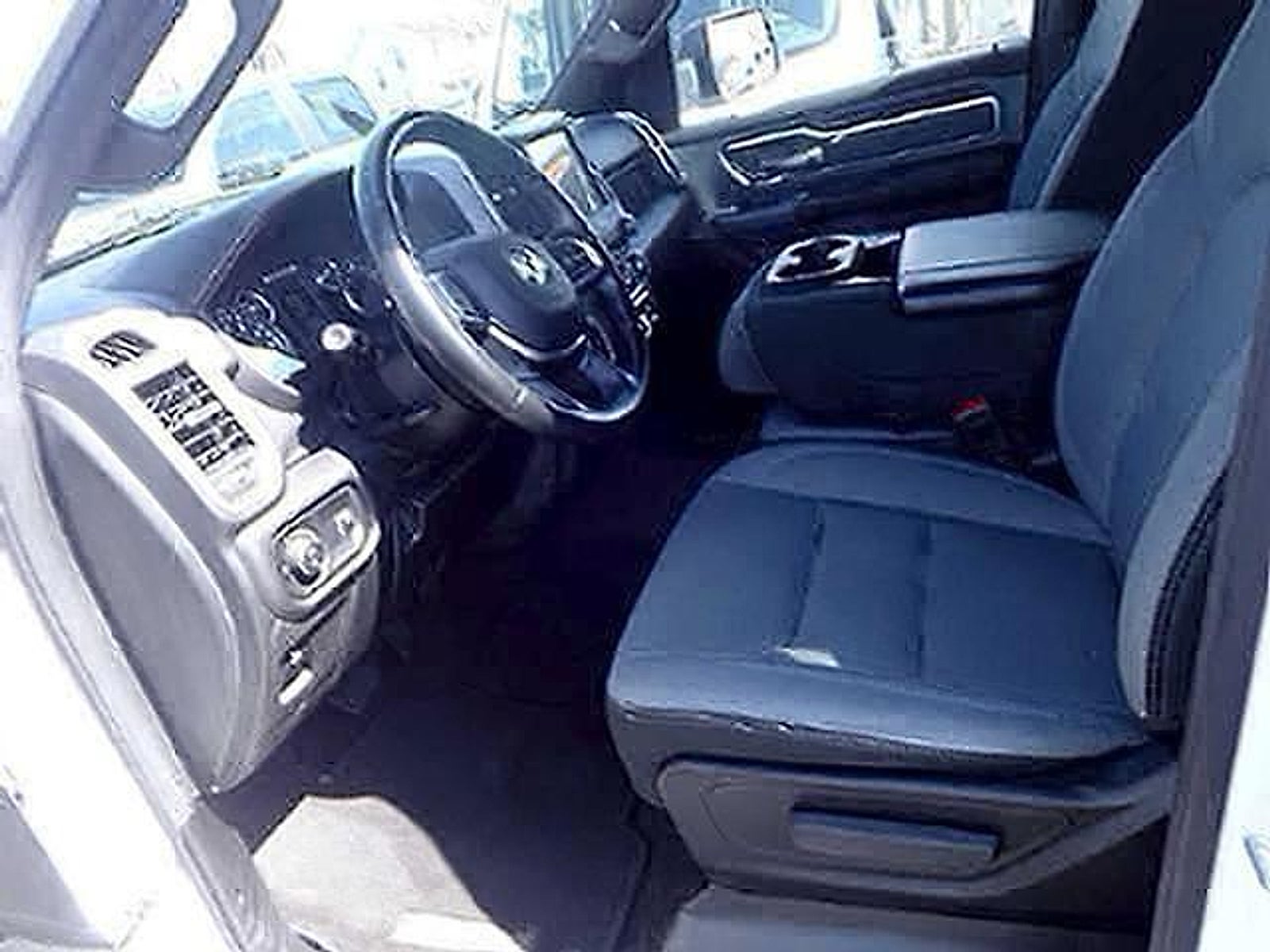 2023 RAM 1500 Big Horn Crew Cab 4x4 5'7" Box