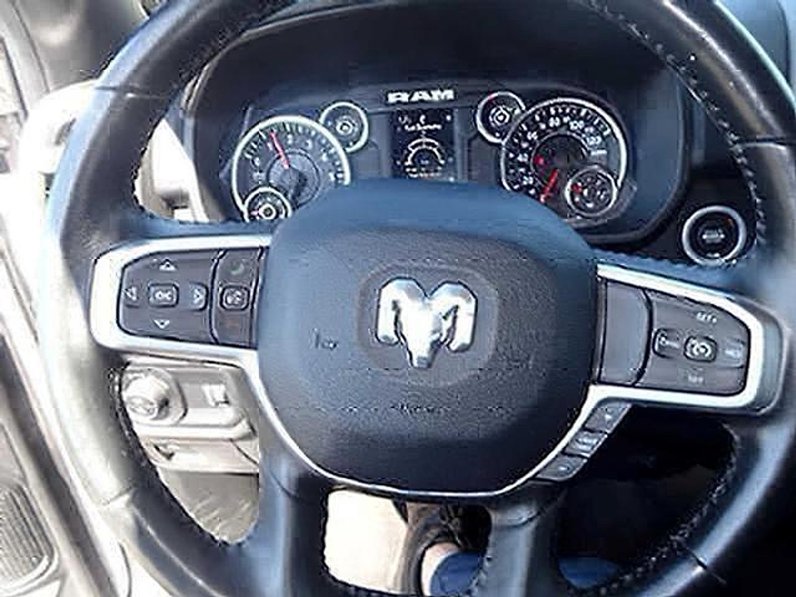 2023 RAM 1500 Big Horn Crew Cab 4x4 5'7" Box