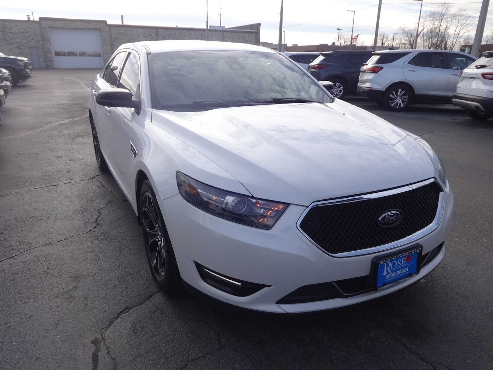 2019 Ford Taurus SHO