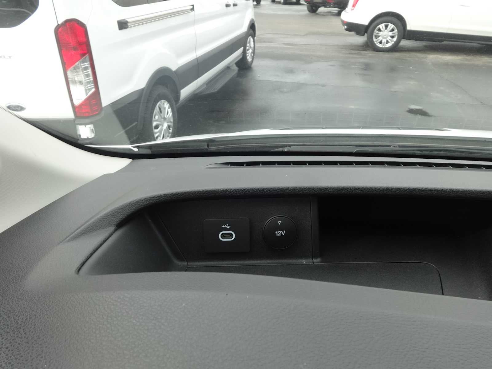 2023 Ford Transit Passenger Wagon XLT