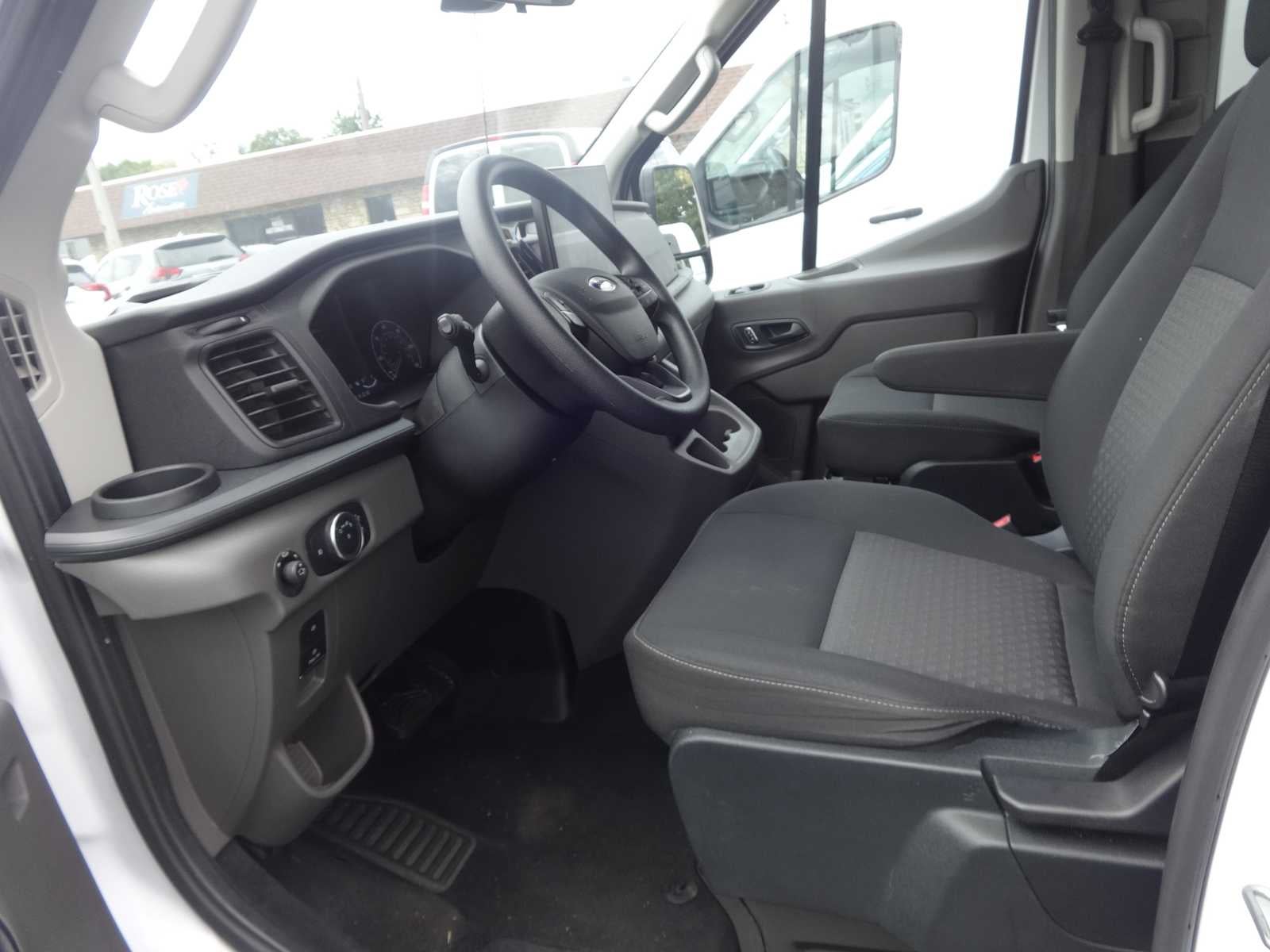 2023 Ford Transit Passenger XLT