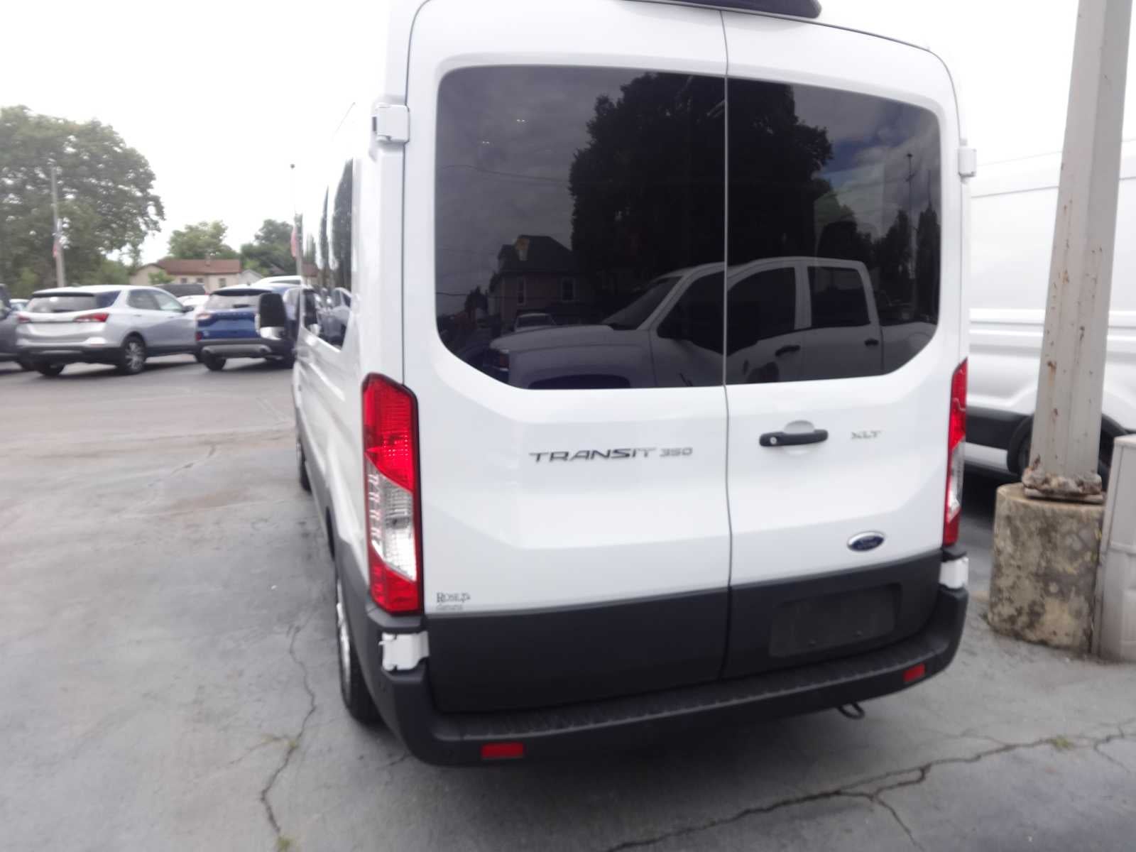 2023 Ford Transit Passenger XLT