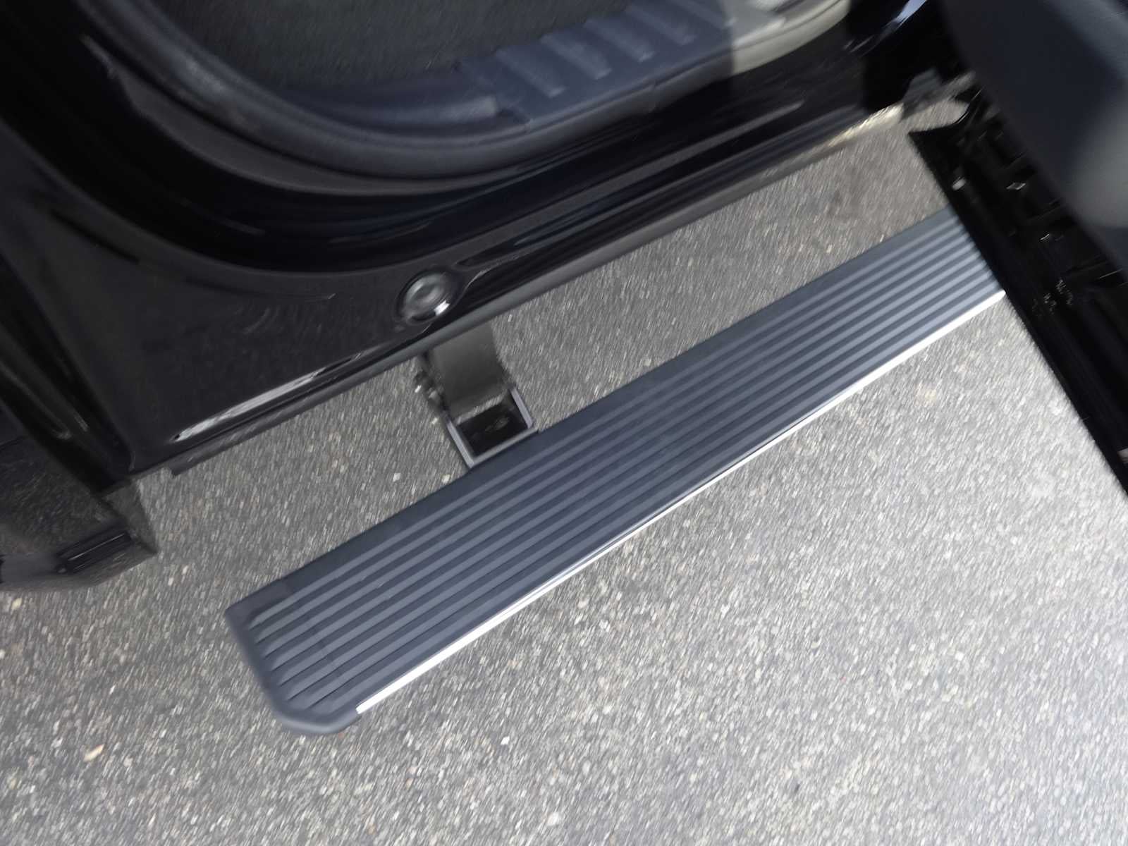 2025 Ford Super Duty F-350 SRW Platinum