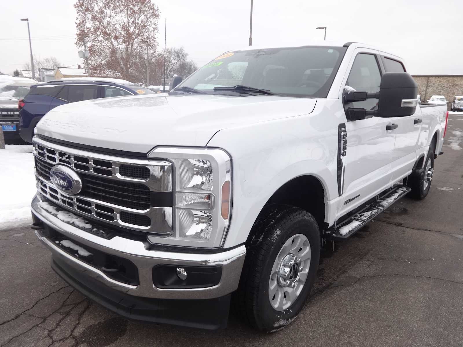 2024 Ford Super Duty F-350 SRW XLT