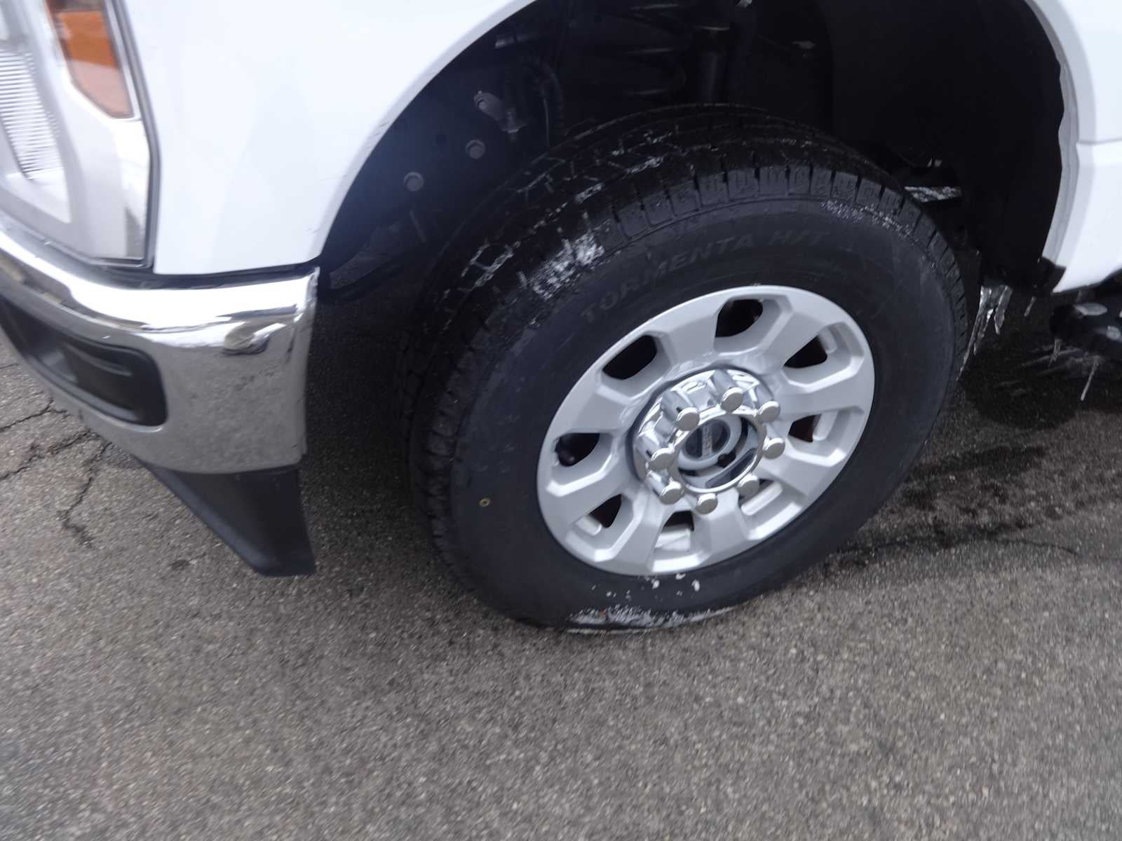 2024 Ford Super Duty F-350 SRW XLT