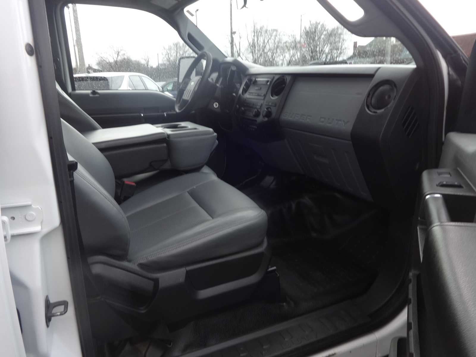 2015 Ford Super Duty F-350 SRW XL