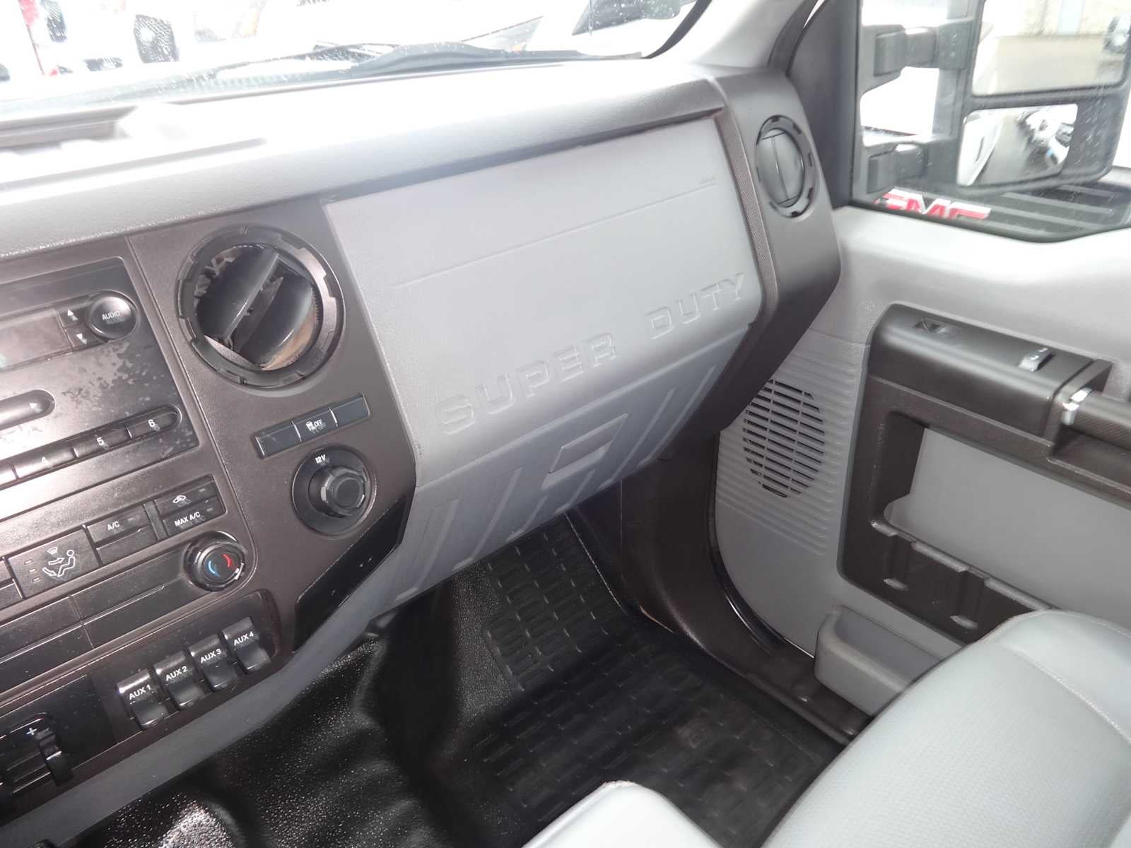 2015 Ford Super Duty F-350 SRW XL