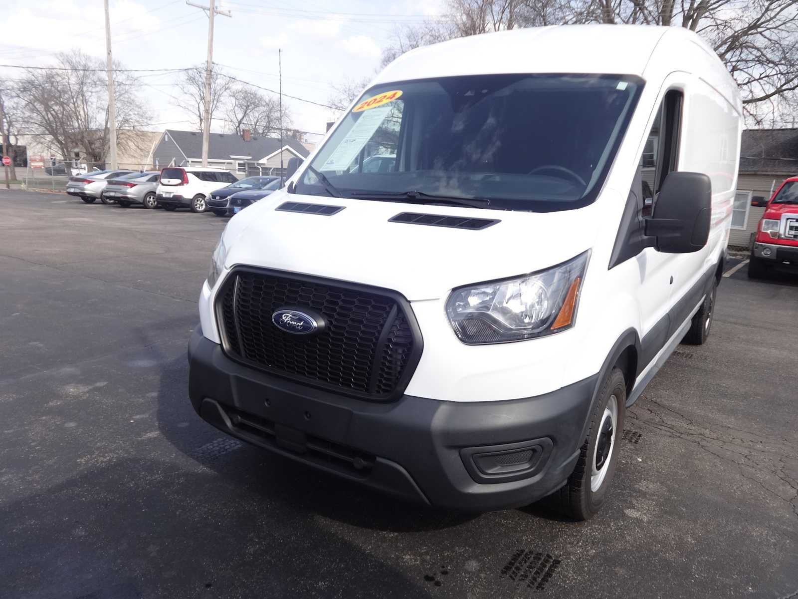 2024 Ford Transit Cargo Van T-250 148" Med Rf 9070 GVWR RWD