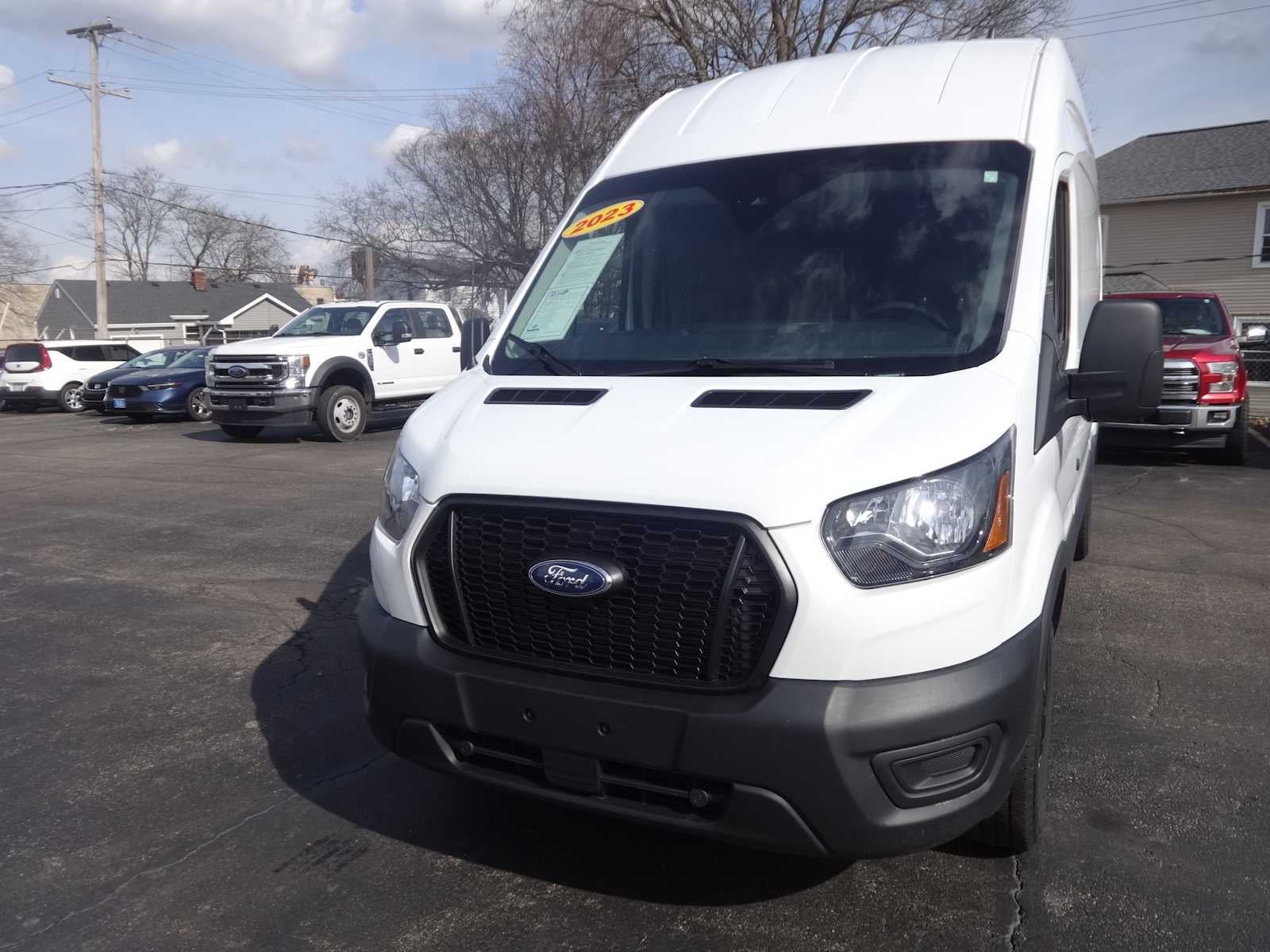 2023 Ford Transit Cargo Van T-250 148" Hi Rf 9070 GVWR RWD