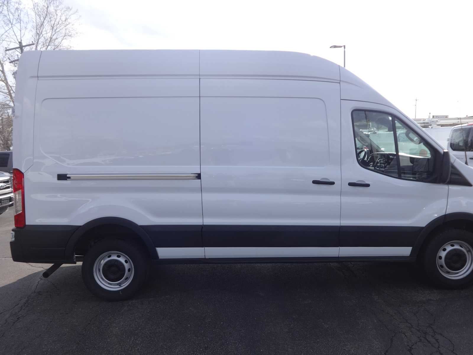 2023 Ford Transit Cargo Van T-250 148" Hi Rf 9070 GVWR RWD