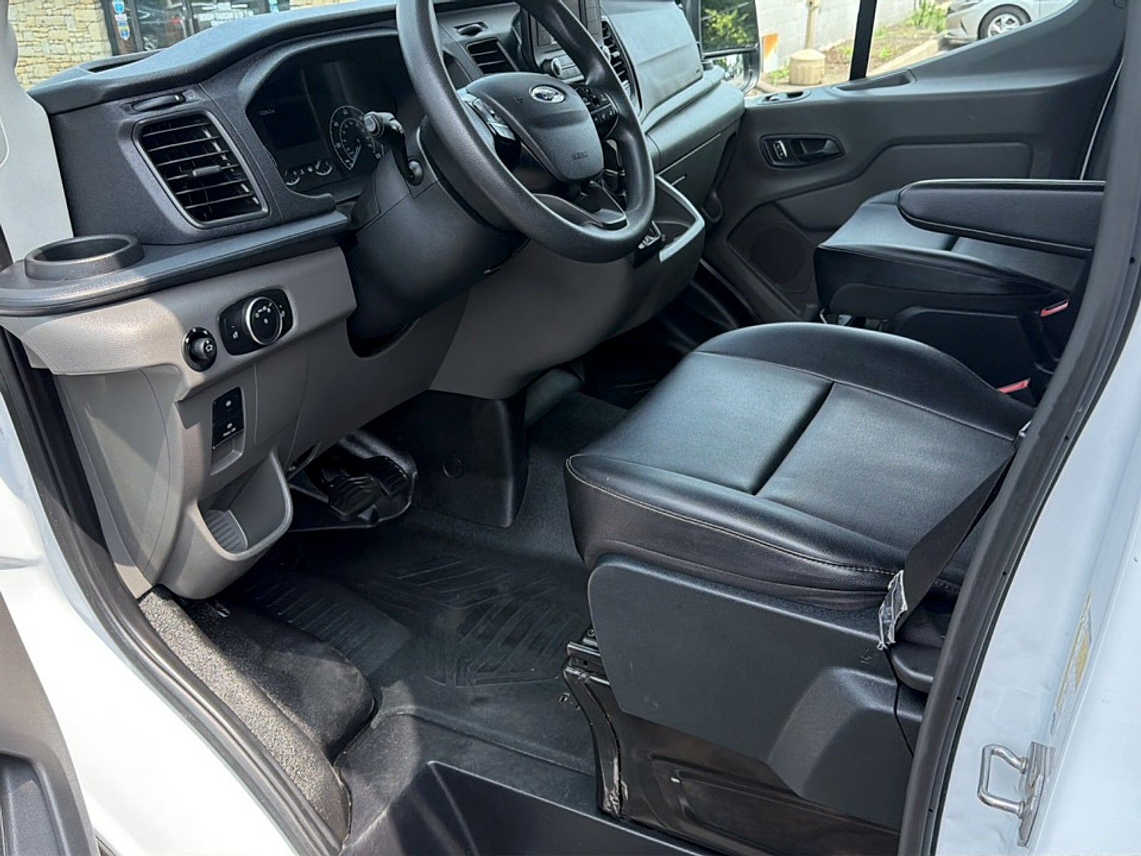 2023 Ford Transit-250 Cargo Van T-250 130" Med Rf 9070 GVWR AWD