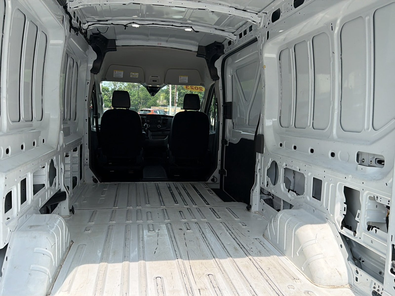 2023 Ford Transit-250 Cargo Van T-250 130" Med Rf 9070 GVWR AWD