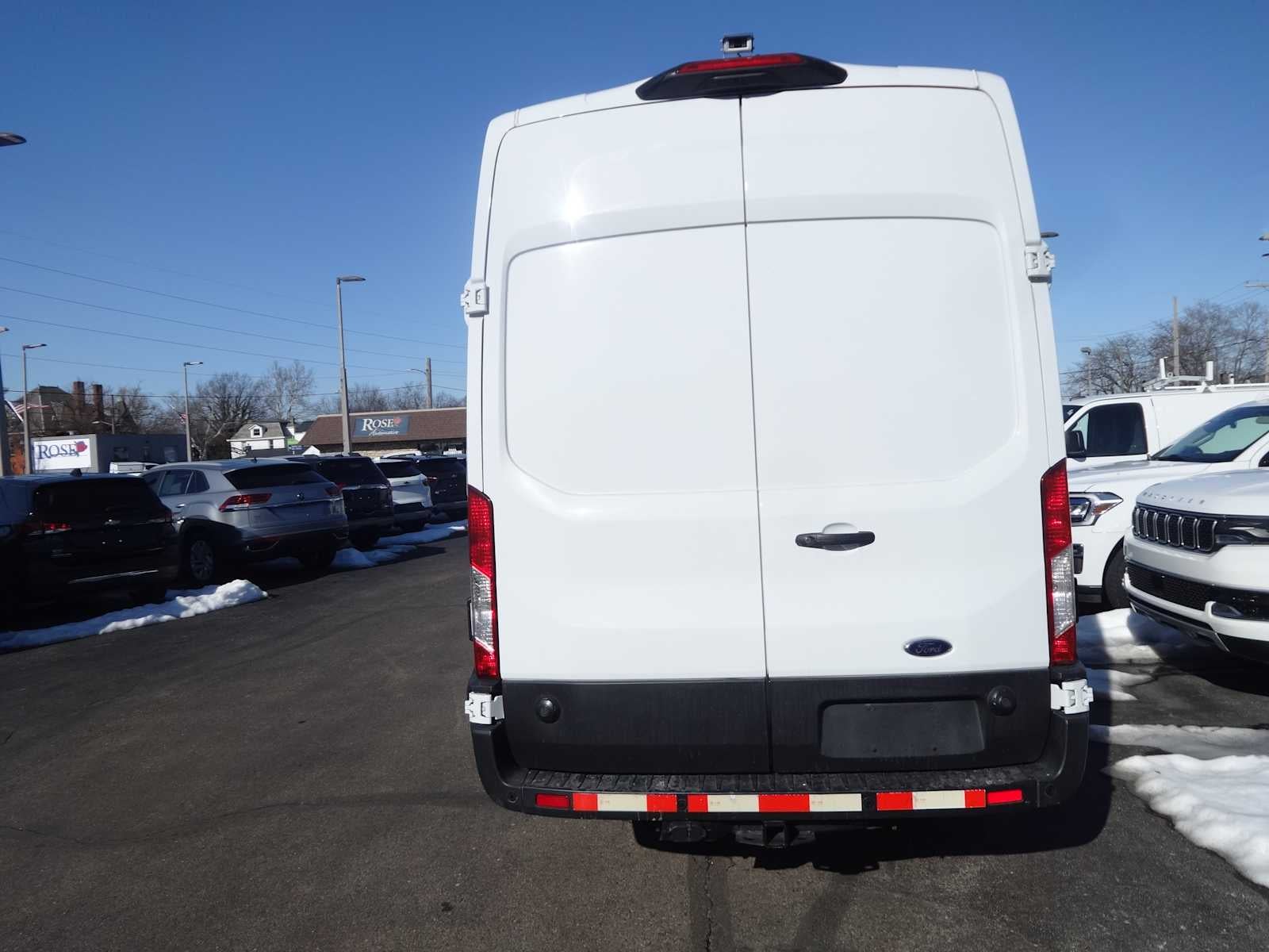 2021 Ford Transit T-350 148" EL Hi Rf 9500 GVWR RWD
