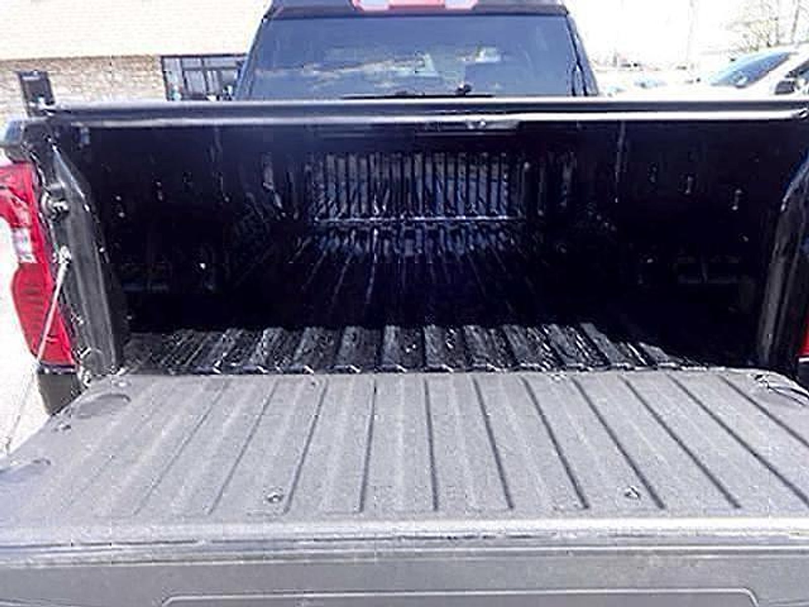 2022 Chevrolet Silverado 1500 4WD Crew Cab Short Bed WT