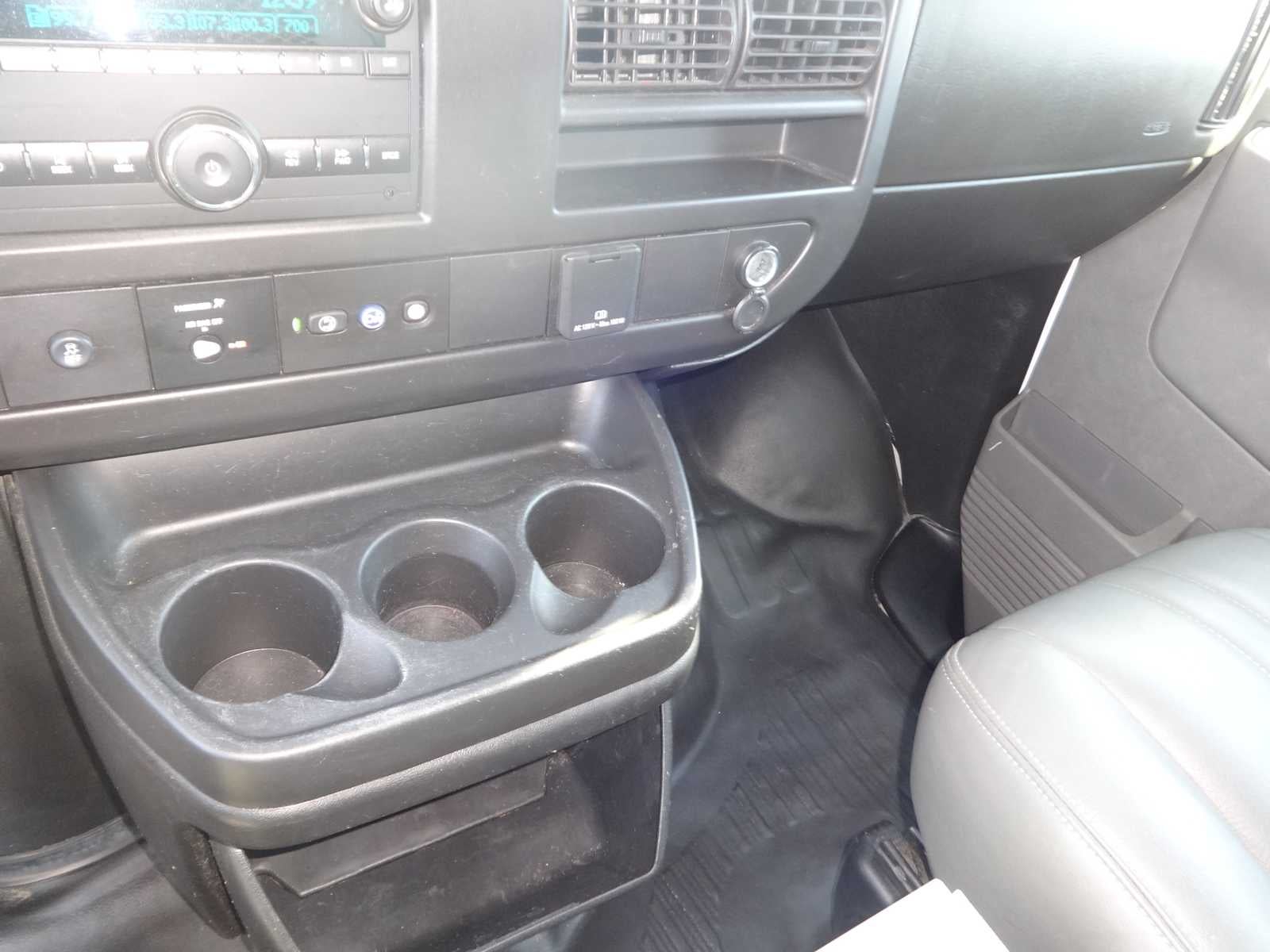 2022 Chevrolet Express RWD 2500 155"