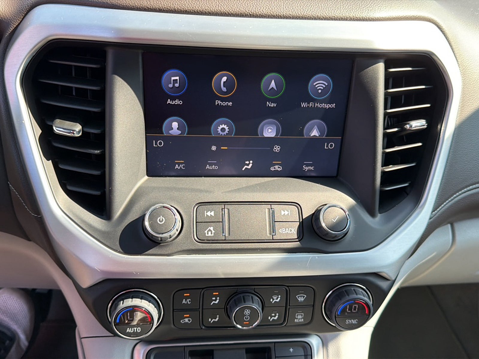 2023 GMC Acadia AWD SLT
