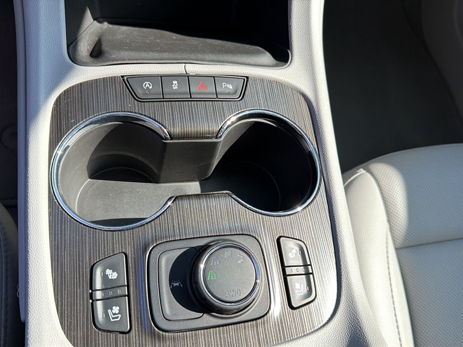2023 GMC Acadia AWD SLT