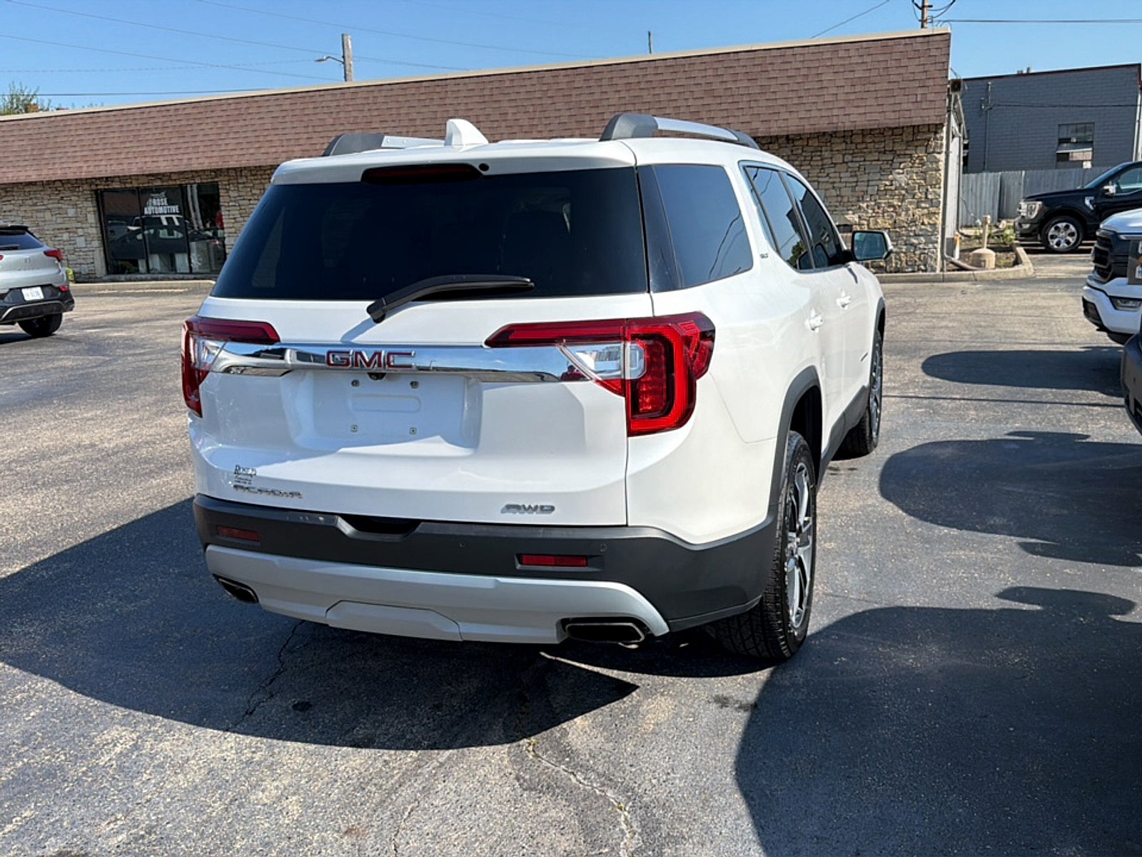 2023 GMC Acadia AWD SLT