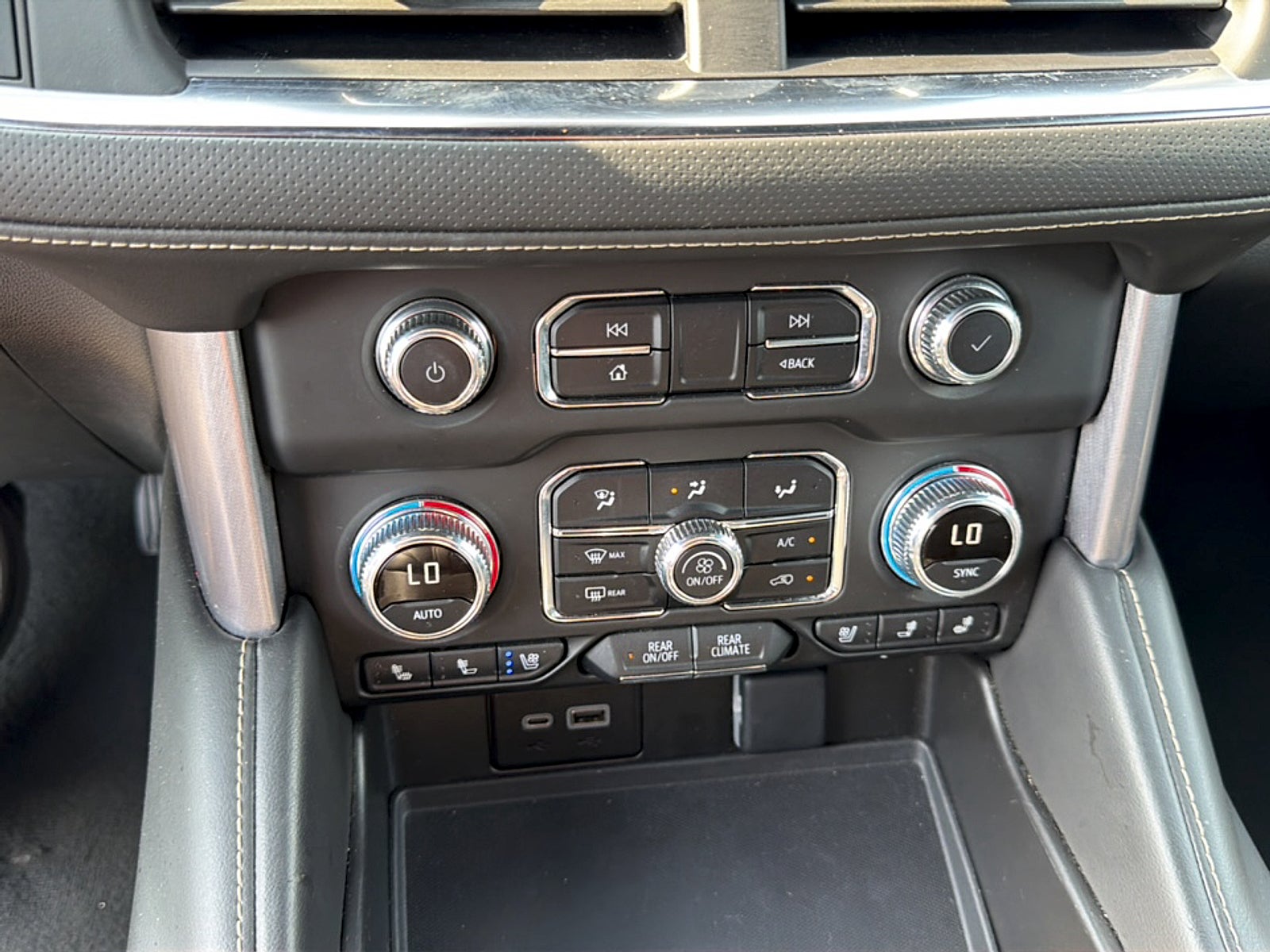 2024 GMC Yukon 4WD SLT