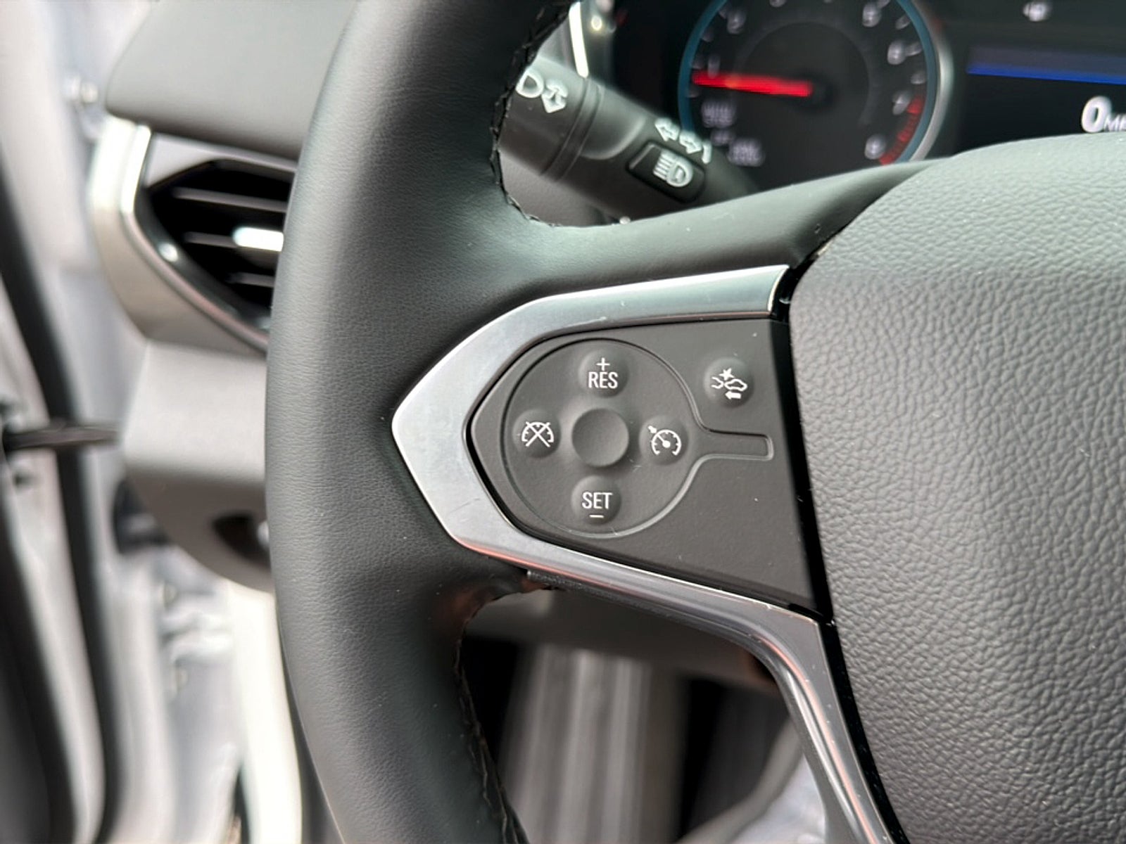 2023 Chevrolet Traverse FWD LT Cloth