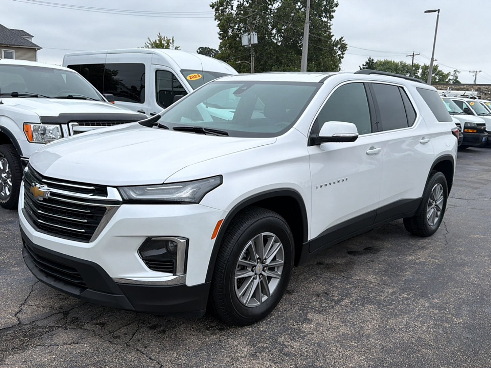 2023 Chevrolet Traverse FWD LT Cloth