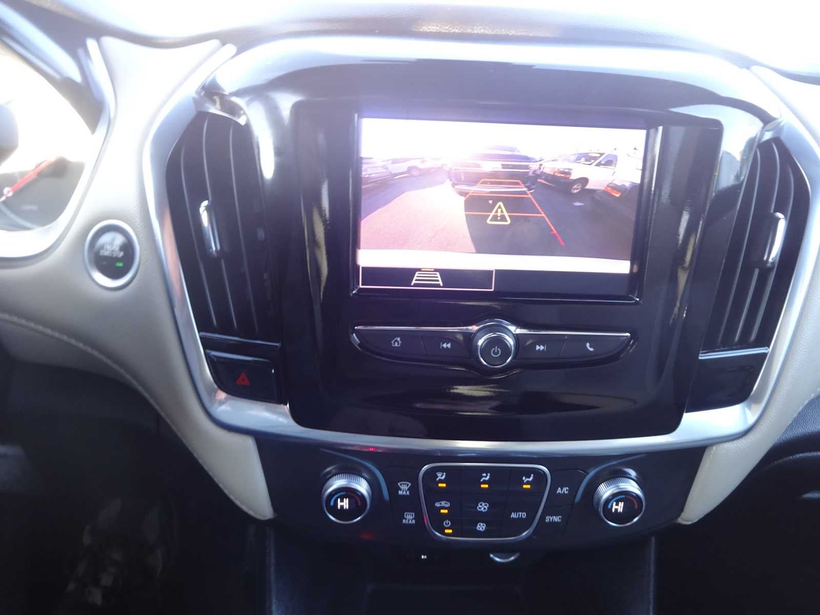 2022 Chevrolet Traverse LS