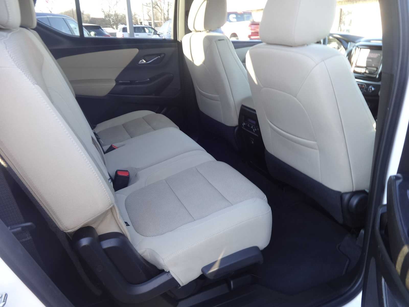 2022 Chevrolet Traverse LS