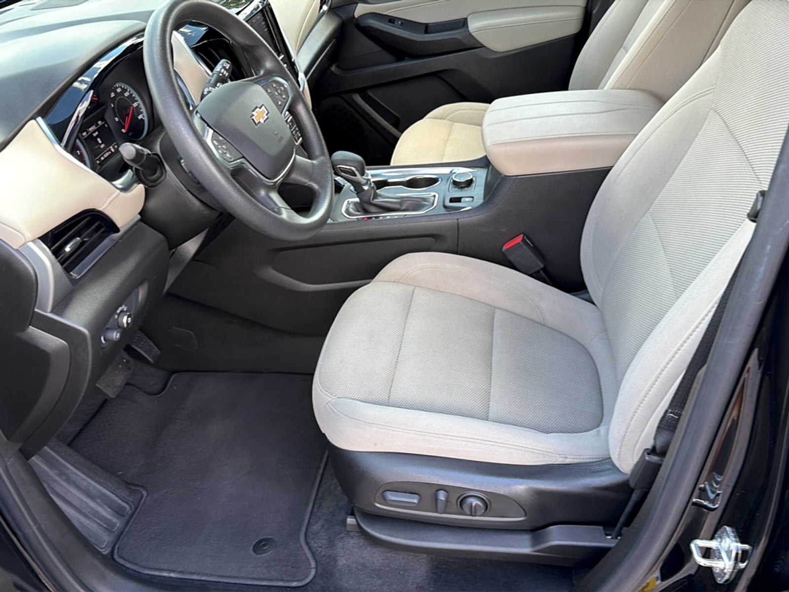 2022 Chevrolet Traverse FWD 1FL