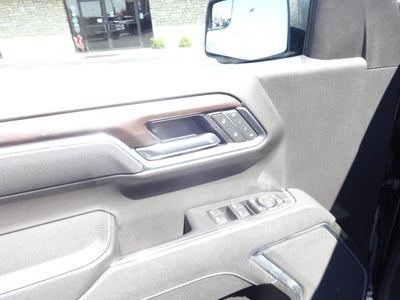 2025 GMC Sierra 1500 4WD Crew Cab Short Box SLT