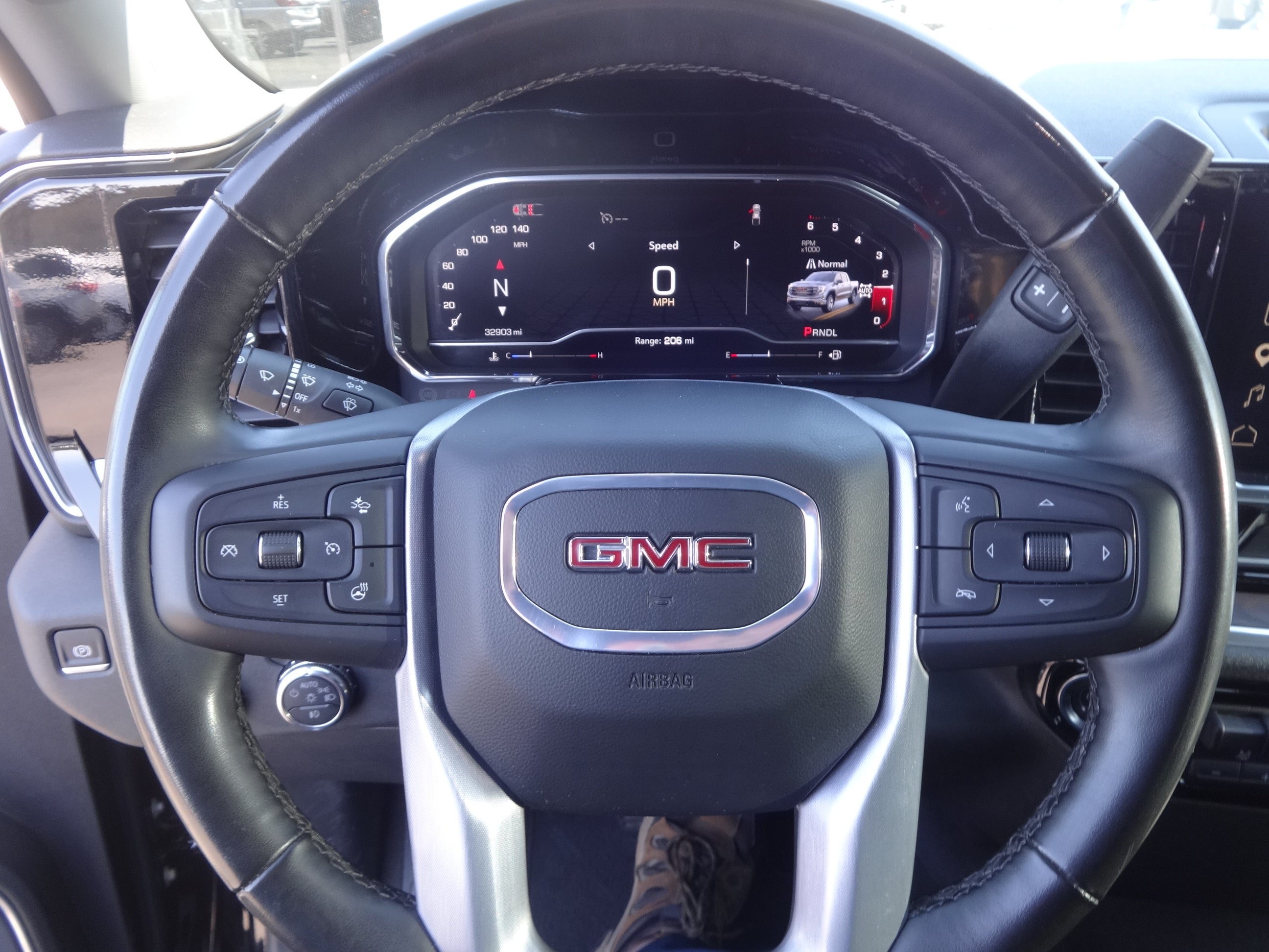 2025 GMC Sierra 1500 4WD Crew Cab Short Box SLT